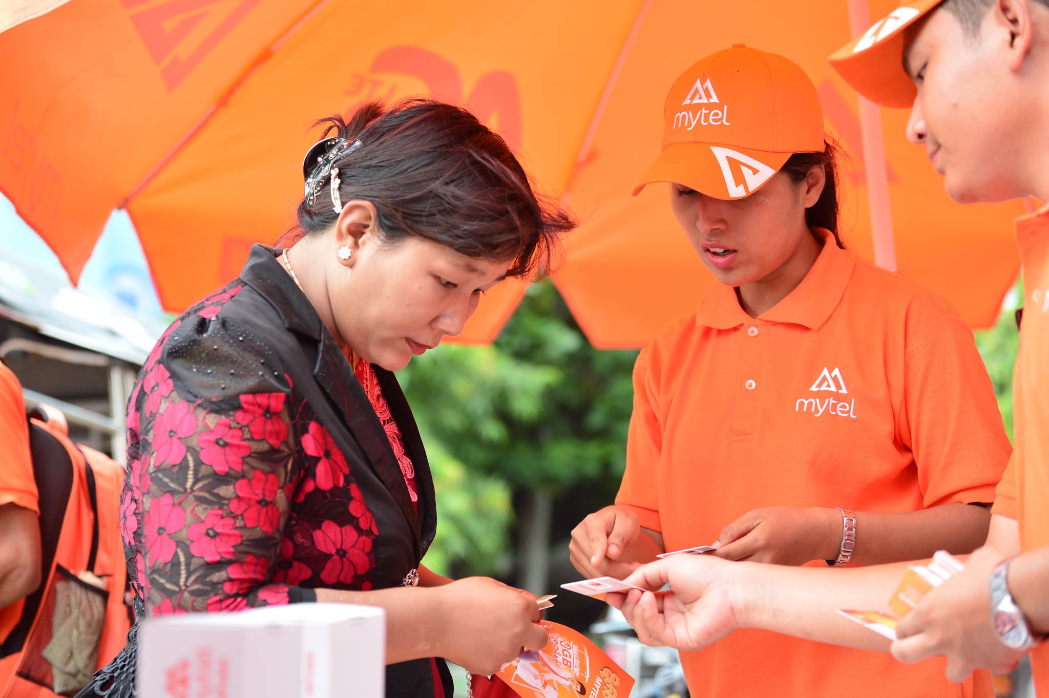 Voi 4G va gia cuoc tot, Viettel chiem duoc thien cam tu nguoi Myanmar hinh anh