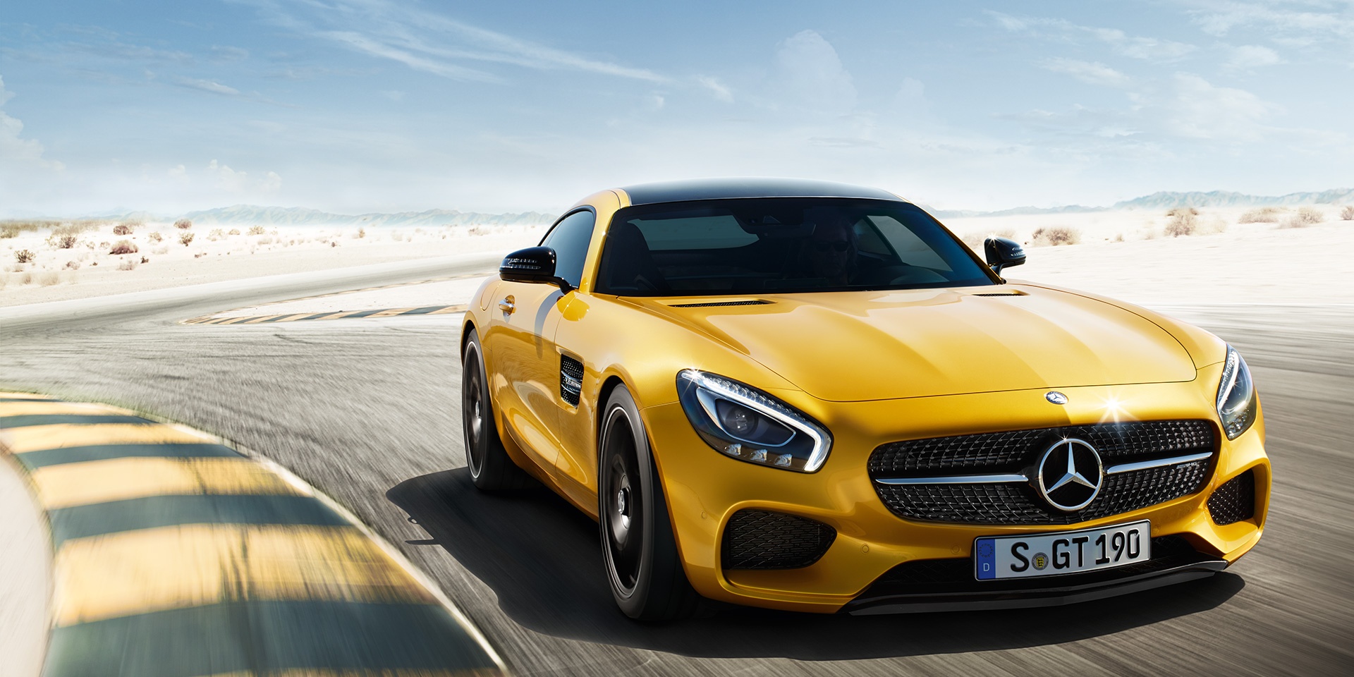 Mercedes AMG GT S: Cua so panaroma, gia hon 9 ty dong hinh anh