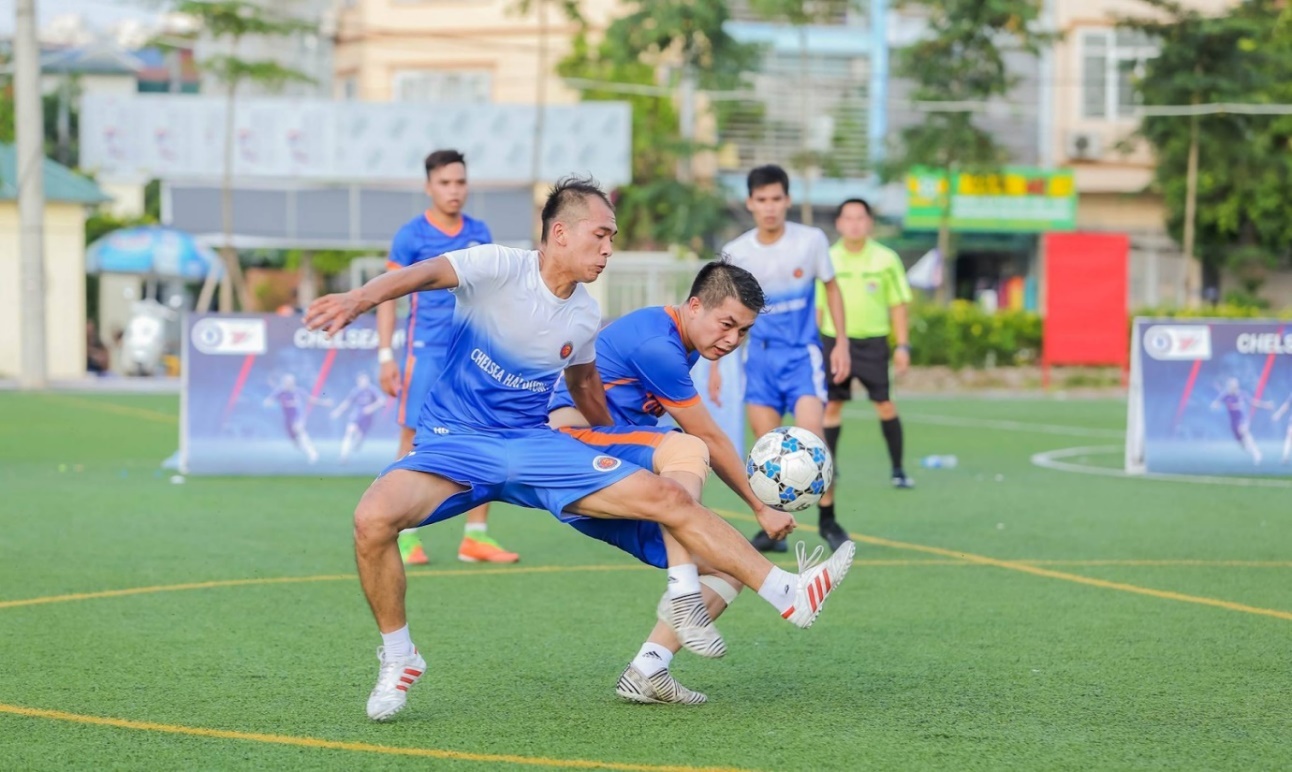 HLV Chelsea truc tiep huan luyen fan The Blues Viet Nam hinh anh