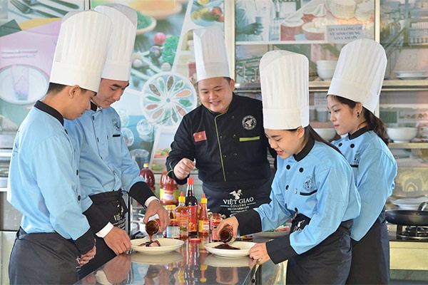 Thanh thao nghe bep sau 3 nam tot nghiep THCS hinh anh