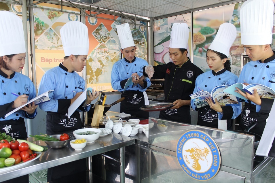 Trung cấp Việt Giao ảnh 2 Trung cap Viet Giao anh 2