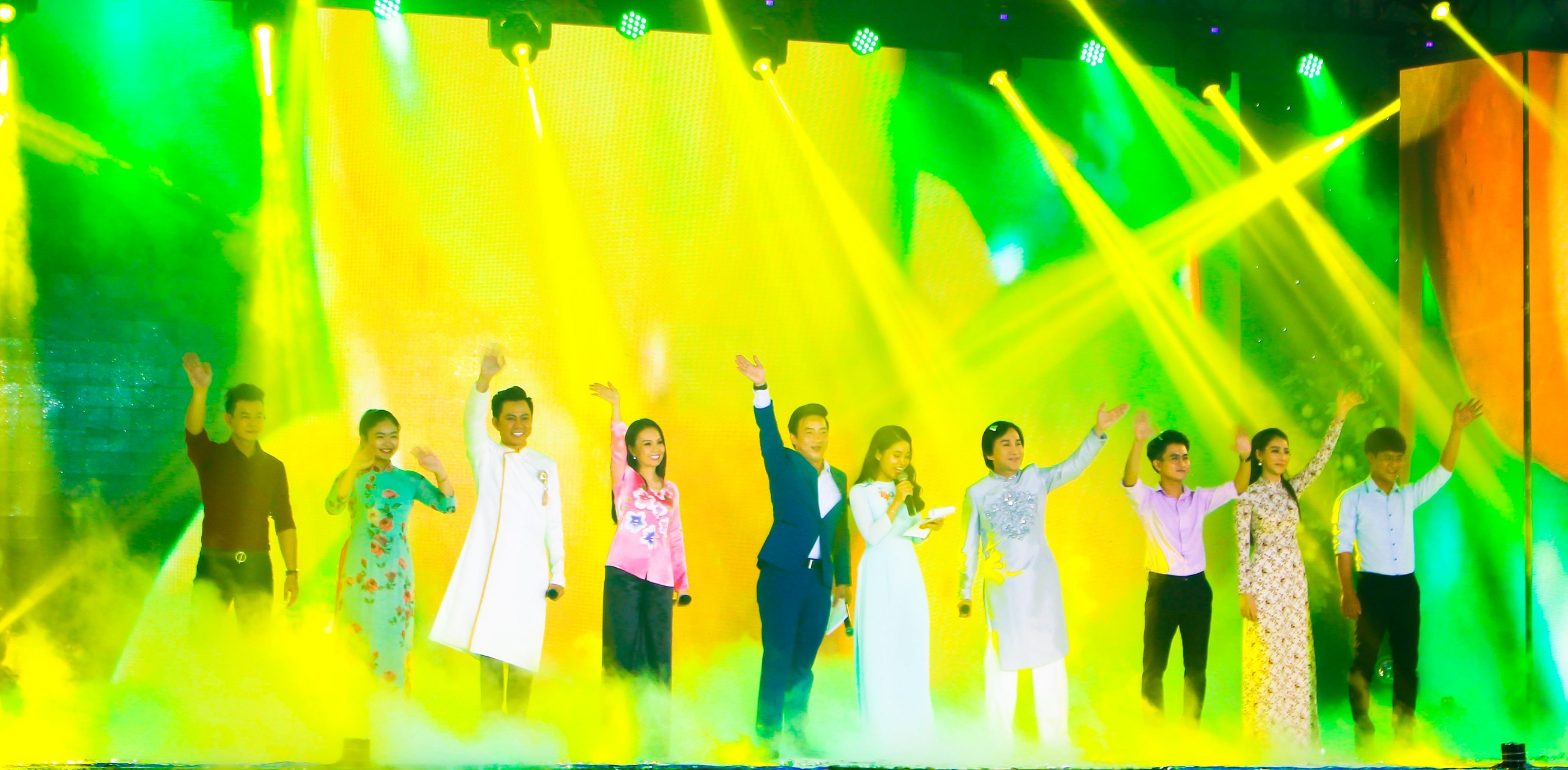 Suối Tiên ảnh 1 Suoi Tien anh 1