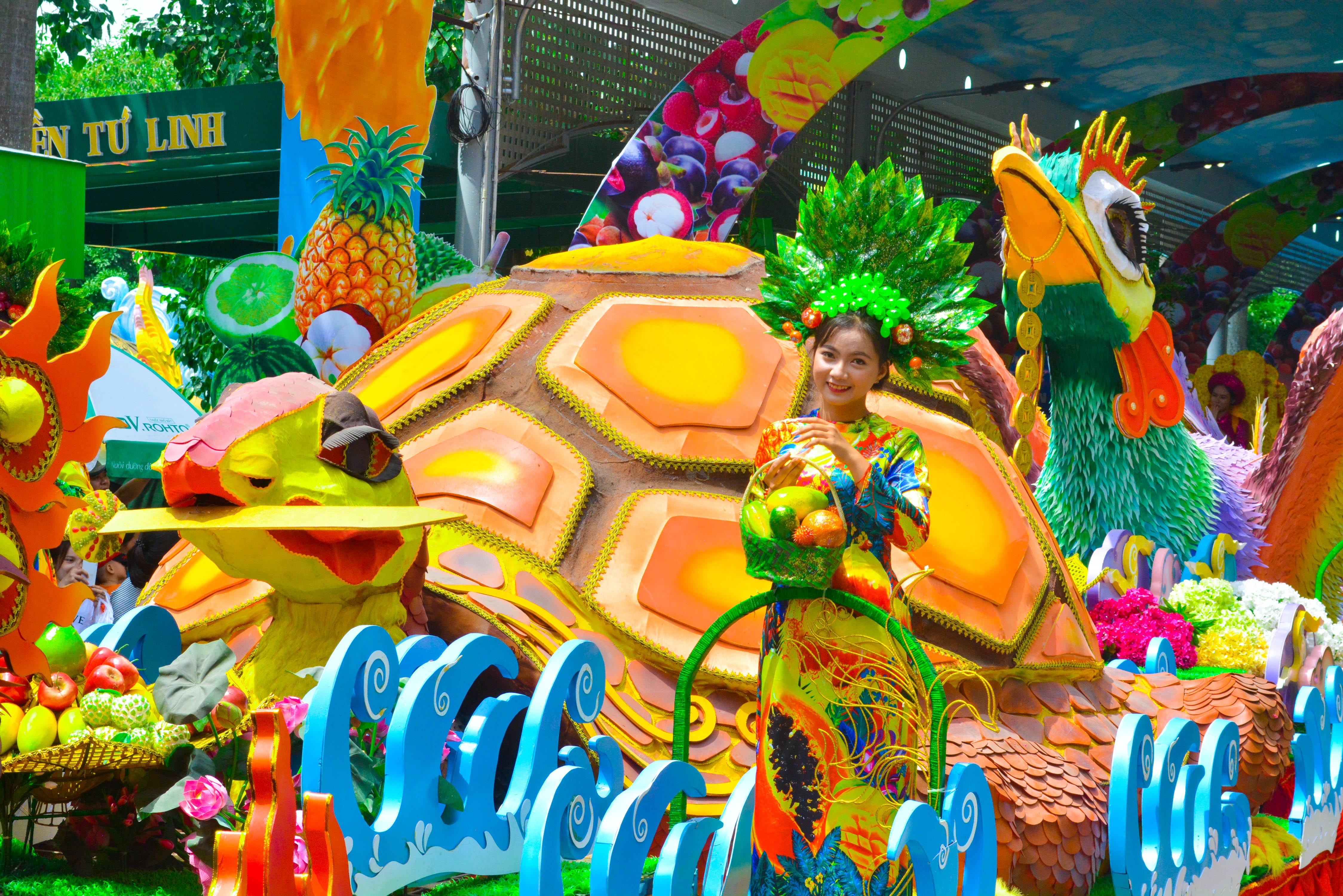 Vui he Suoi Tien cung Le hoi trai cay Nam Bo 2018 hinh anh