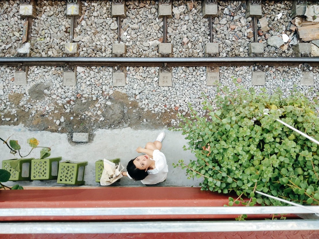 Pho duong tau Ha Noi dep la duoi ong kinh smartphone hinh anh