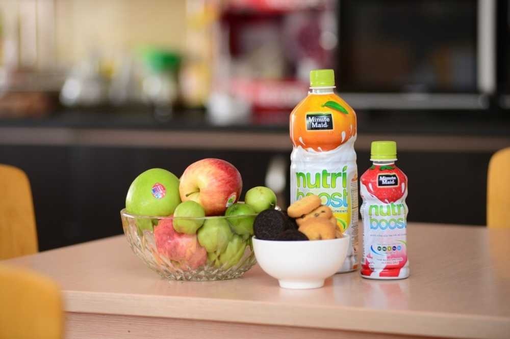 Mua sua trai cay Nutriboost, nu cong nhan trung Galaxy S9 hinh anh
