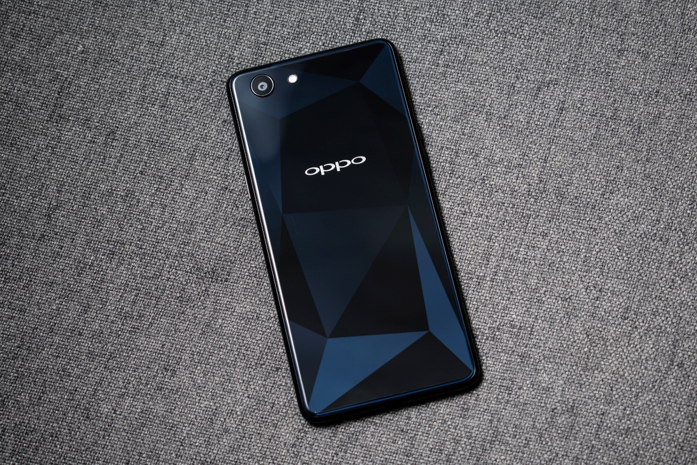 Oppo F7 Youth ảnh 1 Oppo F7 Youth anh 1