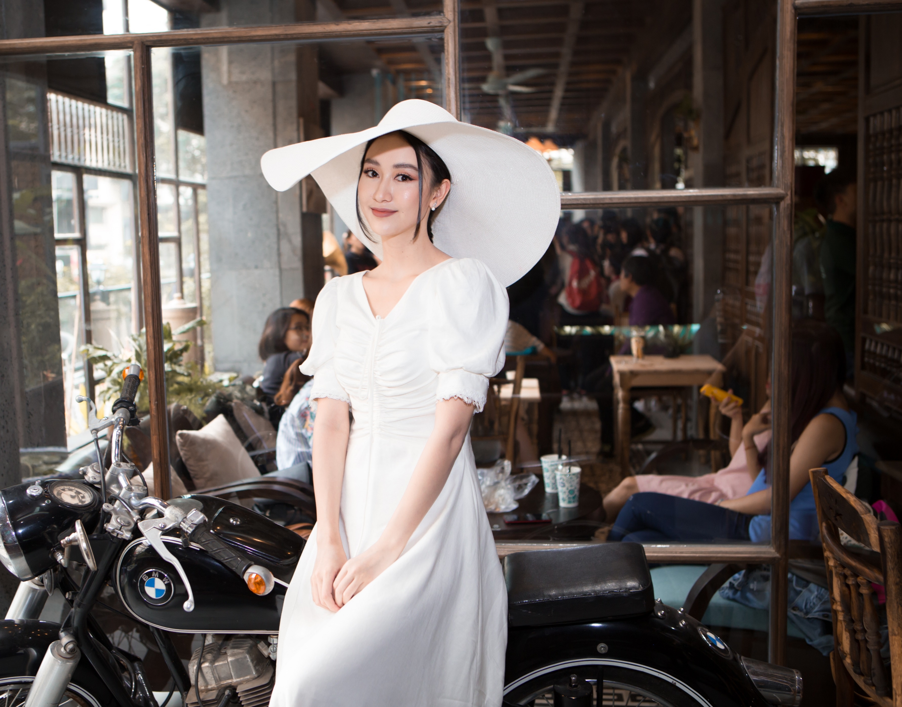 Co Ba Dong Khoi anh 3