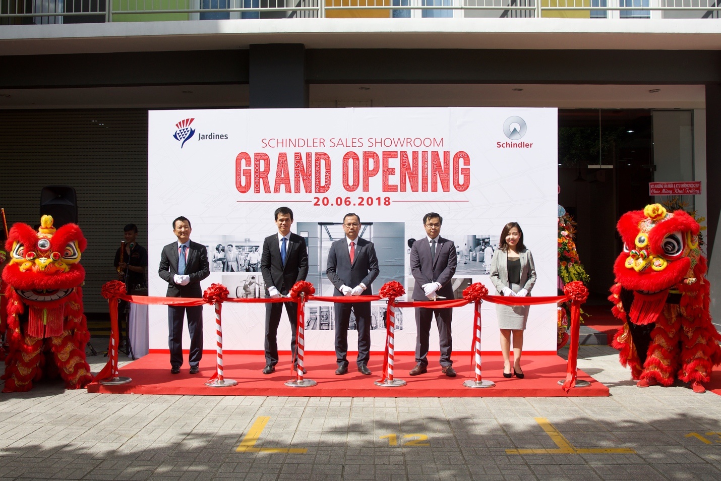 Khai truong showroom dau tien cua cong ty TNHH Schindler Viet Nam hinh anh