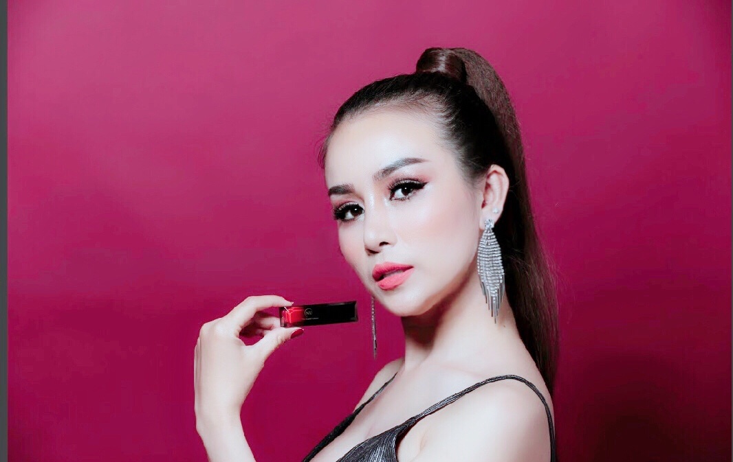 N.U Lipstick ghi diem nho kha nang giu mau, duong am hinh anh