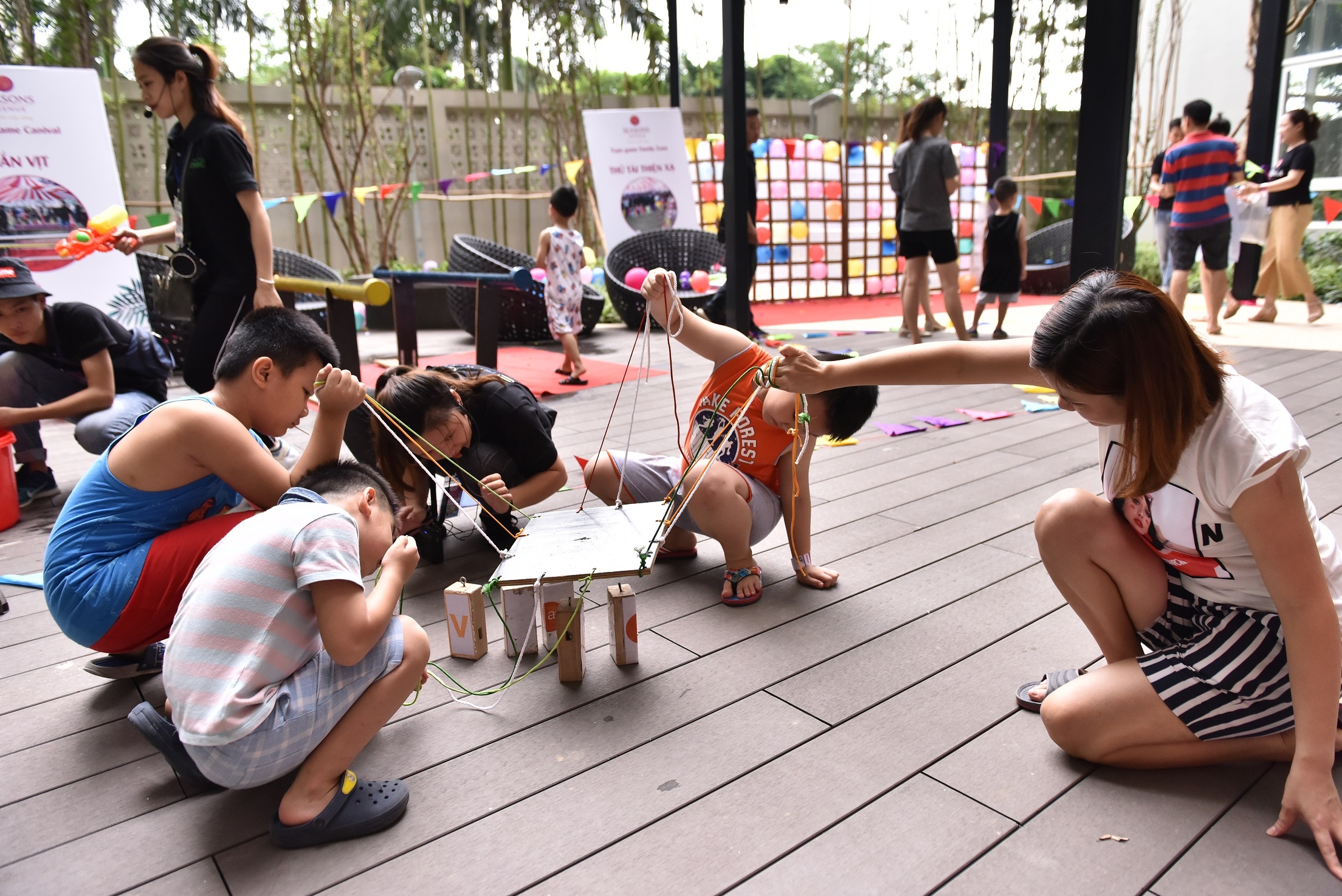 Seasons Avenue anh 3