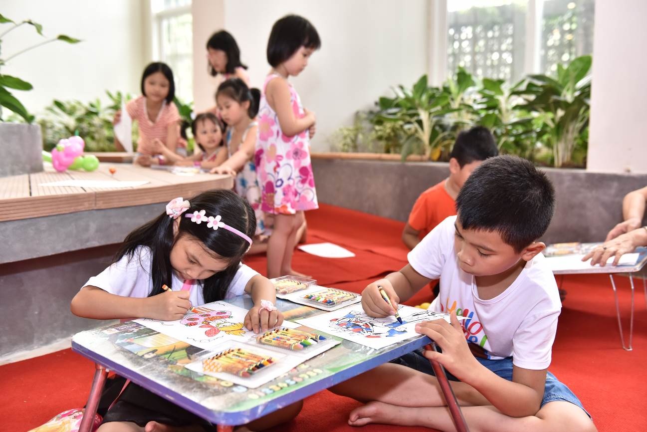 Seasons Avenue anh 4