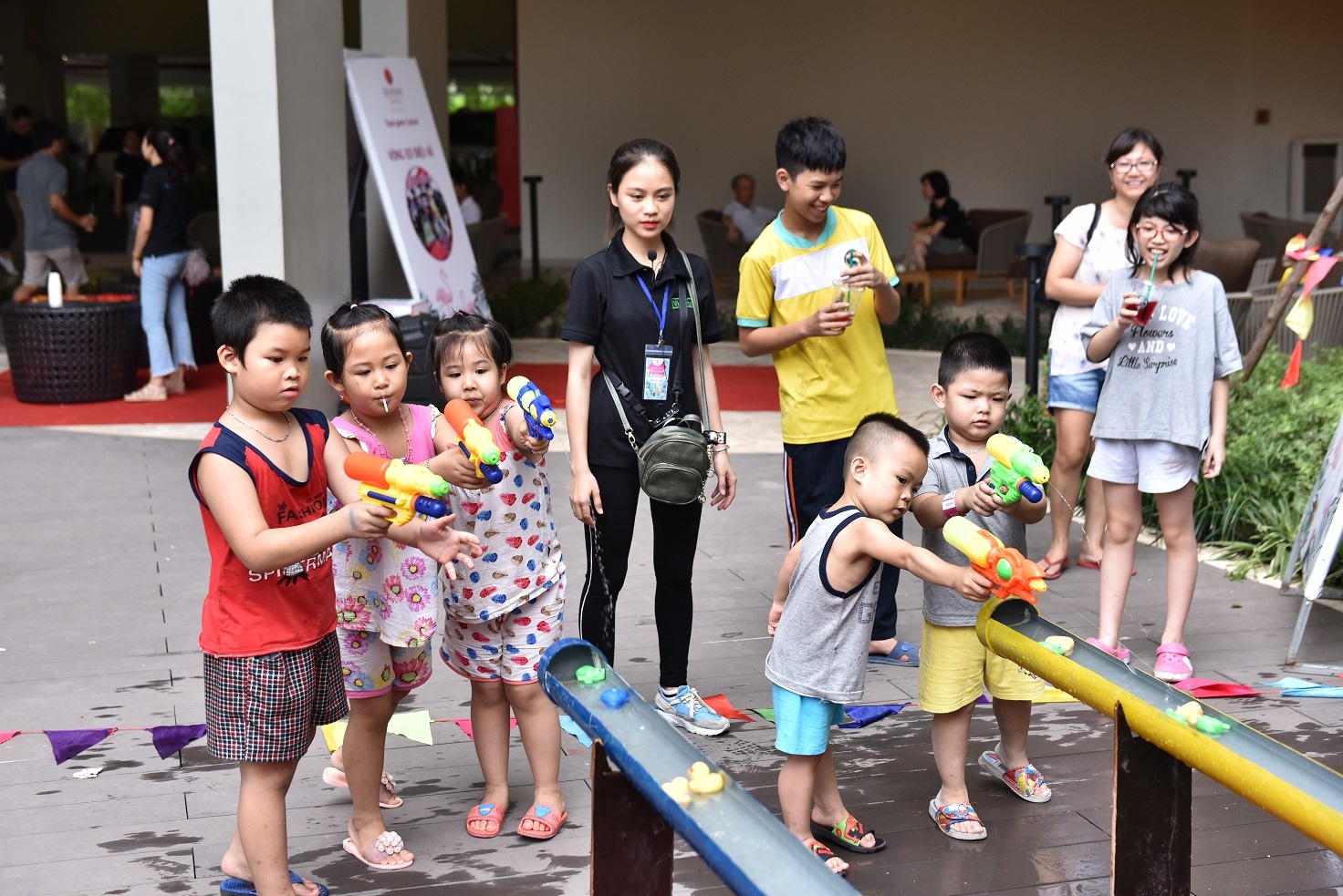 Seasons Avenue anh 5