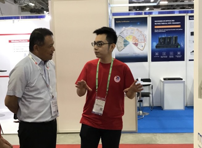 Giai phap cong nghe Viet ghi diem tai Trien lam quoc te Communic Asia hinh anh