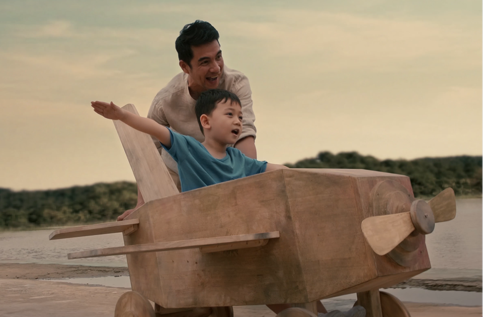 Phim ngan xuc dong ve doi ban tay chap canh uoc mo hinh anh