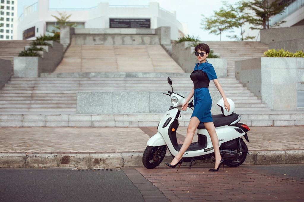 Abela 110: Gia gan 26 trieu dong, thiet ke cho nu gioi van phong hinh anh