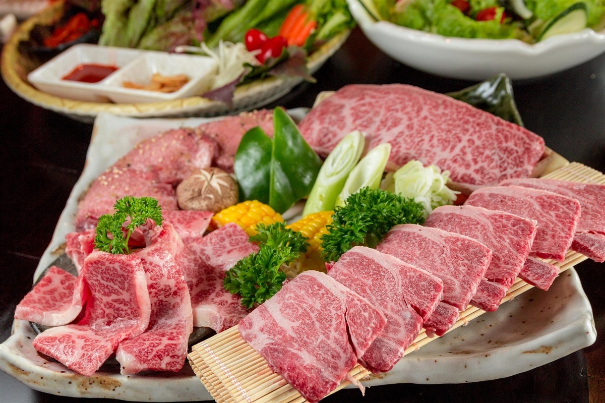 Kham pha hai nha hang Nhat moi tren duong Cao Thang, quan 3 hinh anh