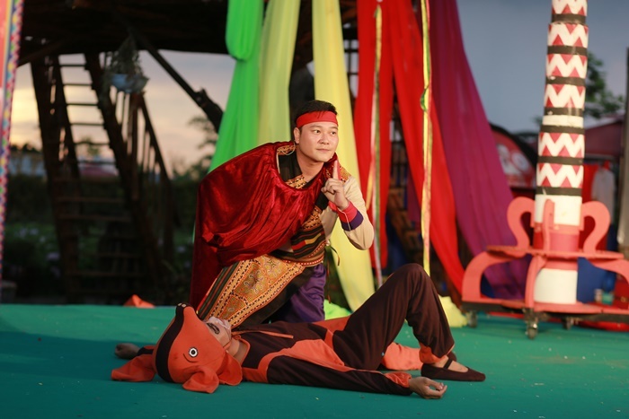 Kich tuong tac lay cam hung tu su thi Dam San thu hut cac em nho hinh anh