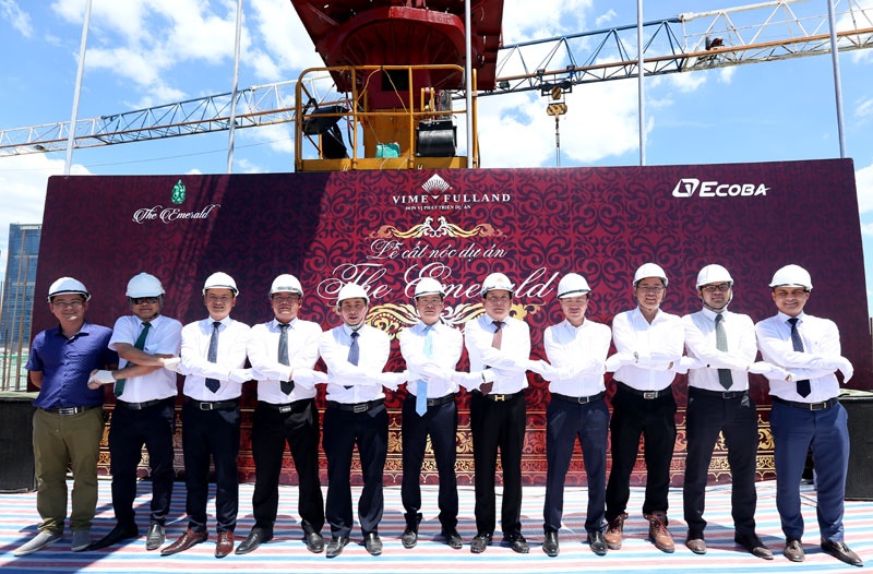 The Emerald ảnh 3 The Emerald anh 3