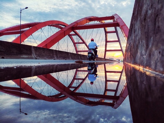 Ngam he thang 7 ruc ro qua ong kinh Xiaomi hinh anh