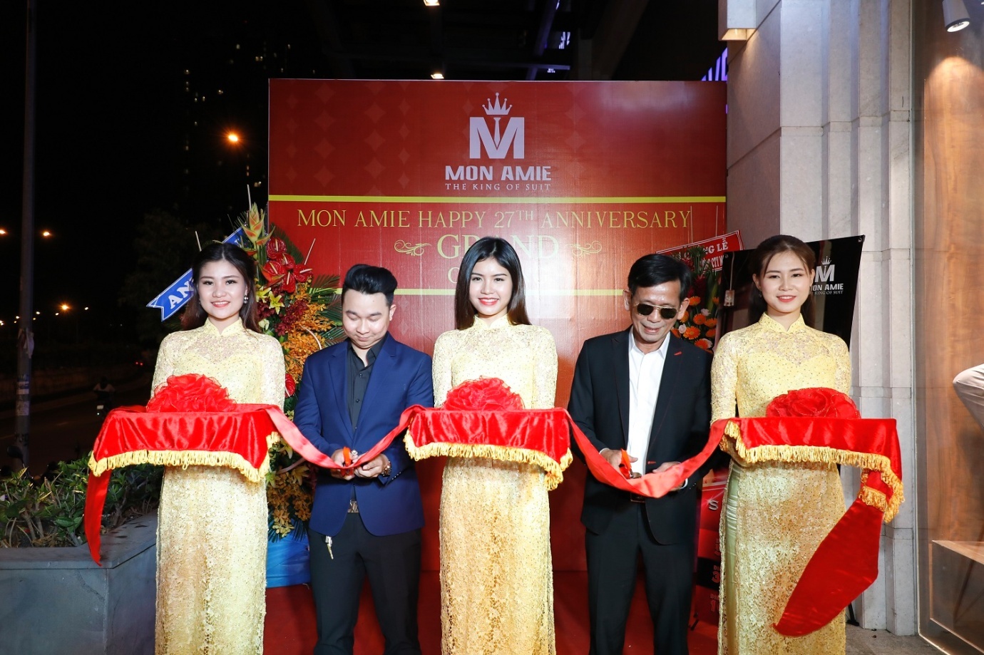 Mon Amie Veston anh 3