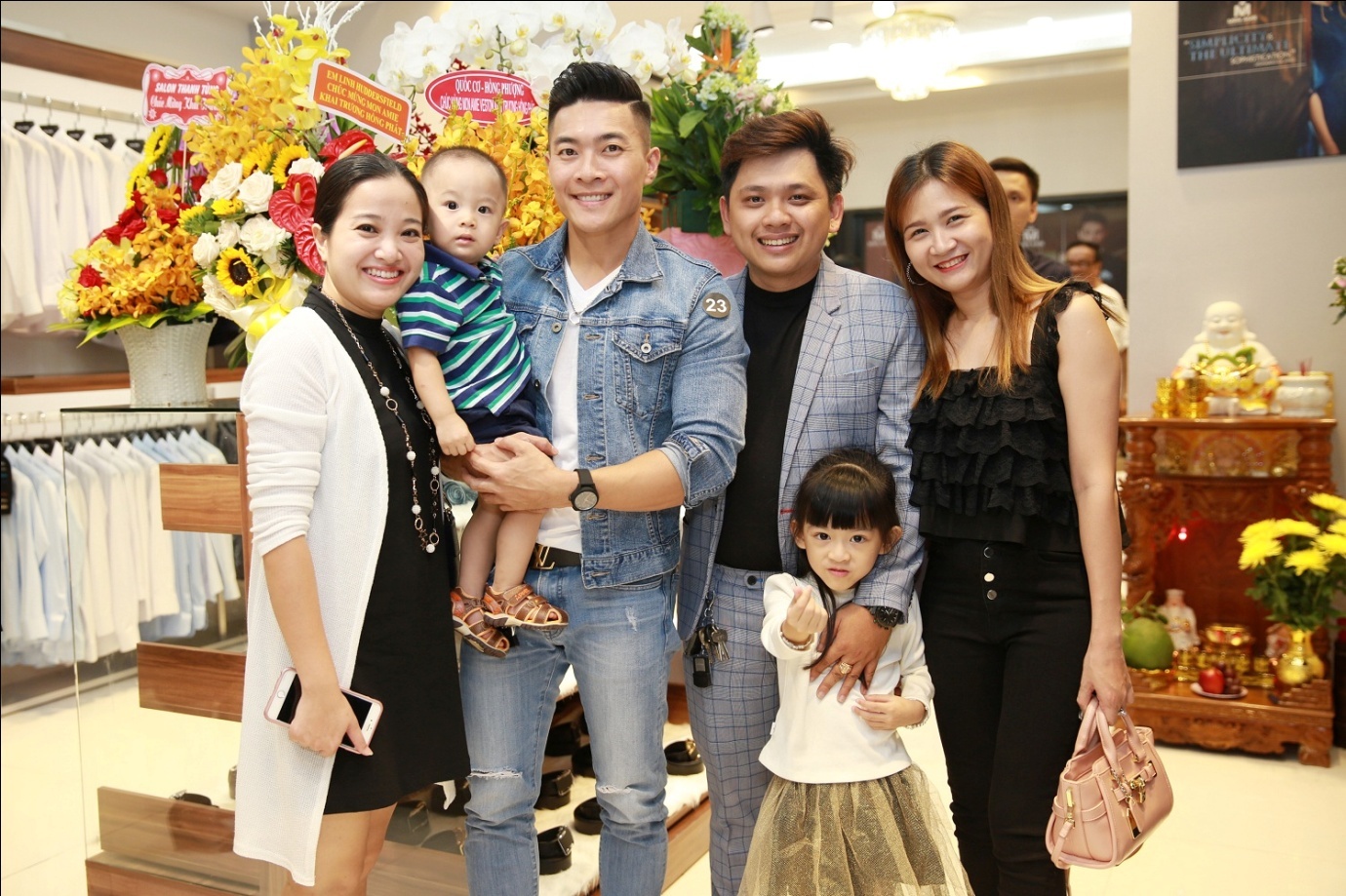 Thuong hieu veston cao cap Mon Amie tung bung khai truong showroom 4 hinh anh