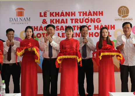 DH Dai Nam khai truong khach san thuc hanh Lotus Legend hinh anh