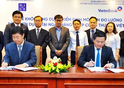 Khoi dong du an 'Kiem dinh mo hinh do luong rui ro tin dung' hinh anh