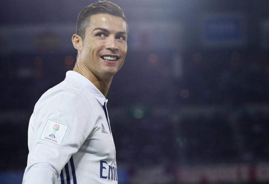 De dang theo doi CR7 va Serie A tren he thong truyen hinh FPT hinh anh