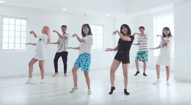 Video - Hau Hoang cover dieu nhay Shopee hinh anh