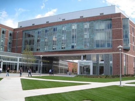 Nhieu hoc bong hap dan tai Salem State University hinh anh