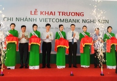 Vietcombank khai truong hoat dong chi nhanh Nghi Son hinh anh