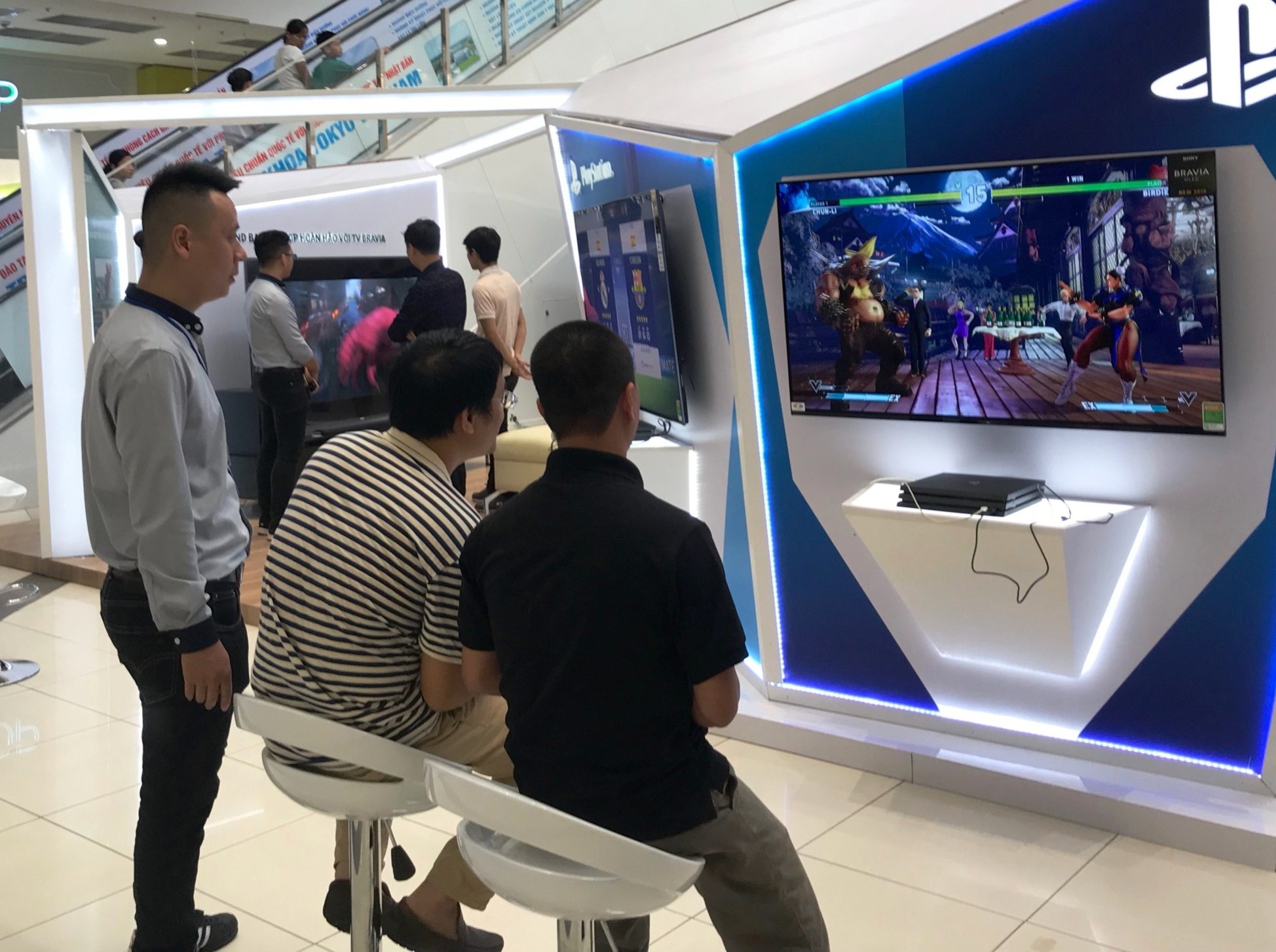Trai nghiem am thanh Acoustic Surface, Playstation tren Bravia OLED TV hinh anh