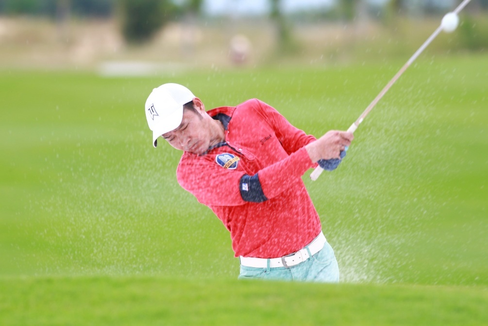 Hong Son, Minh Khang 'so gay' tai Vinpearl Golf Nam Hoi An hinh anh