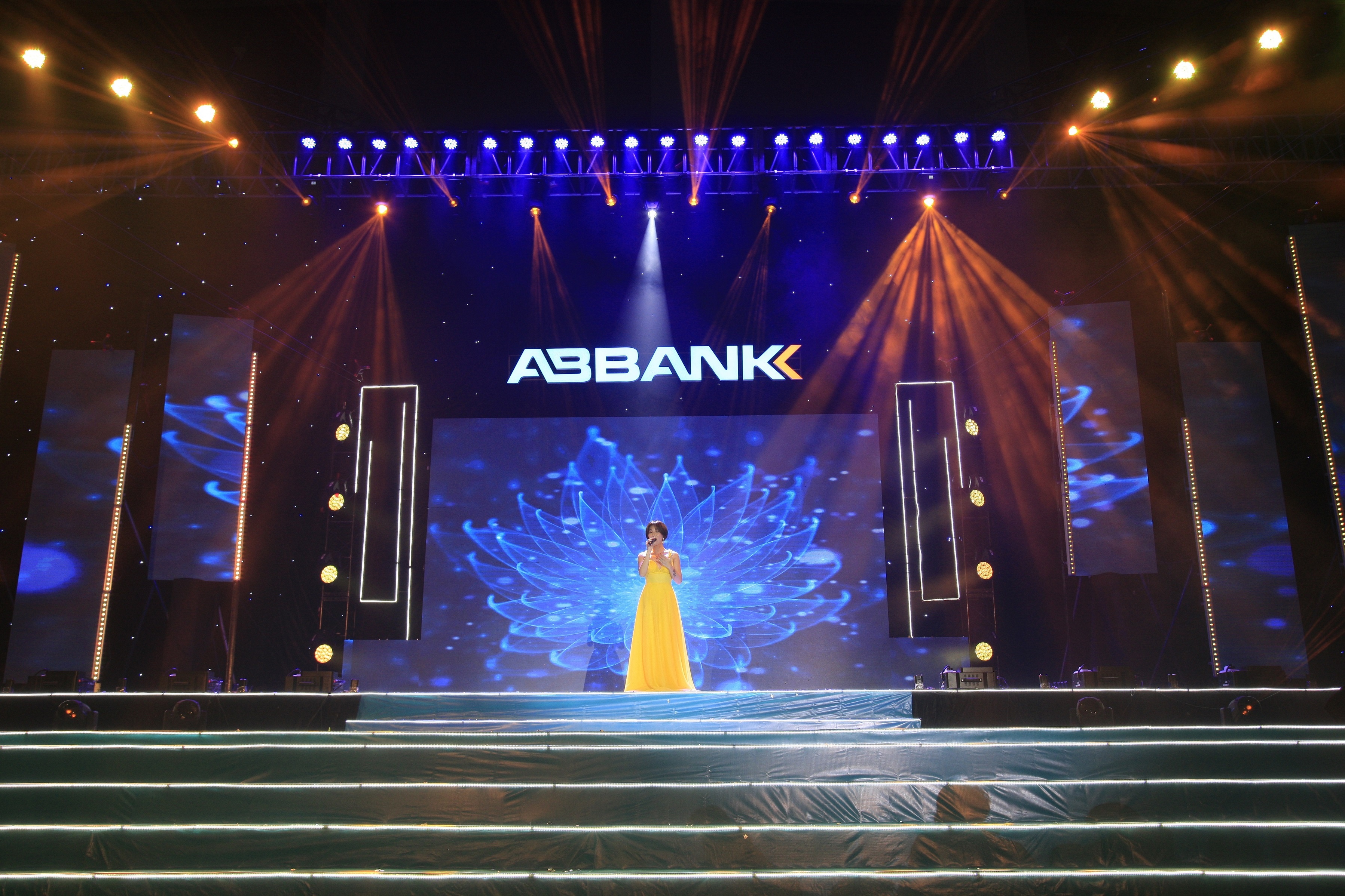ABbank anh 4