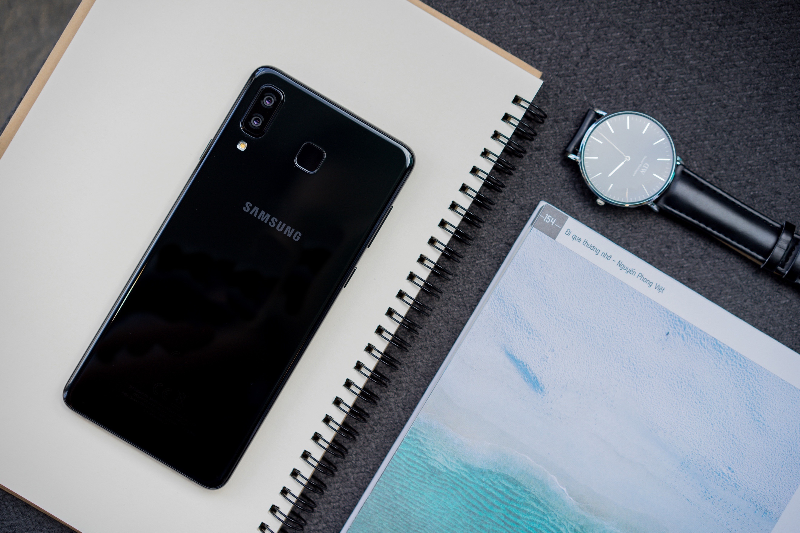 Galaxy A8 Star: Man hinh 6,3 inch, toi uu da tac vu hinh anh