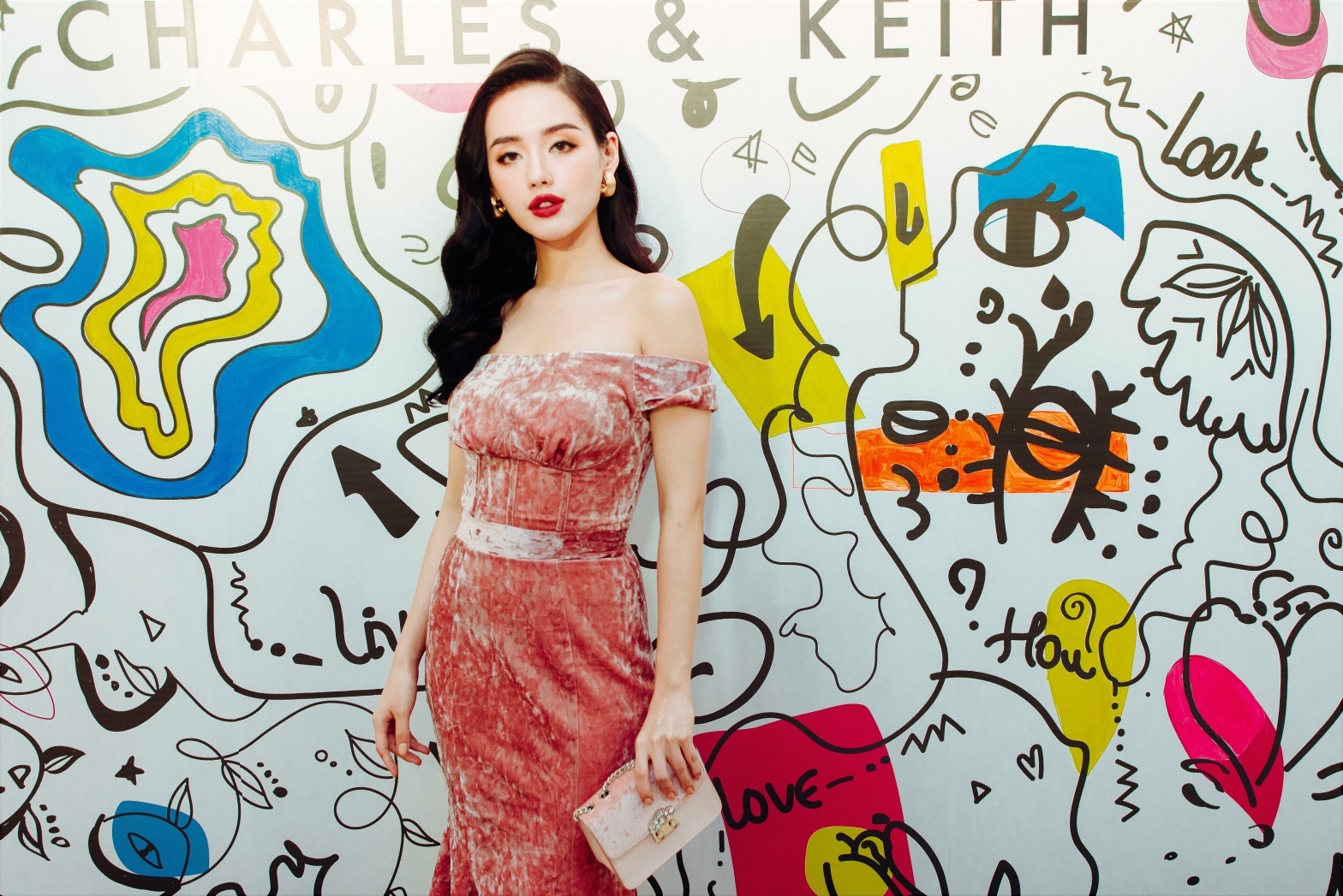 Charles & Keith anh 3