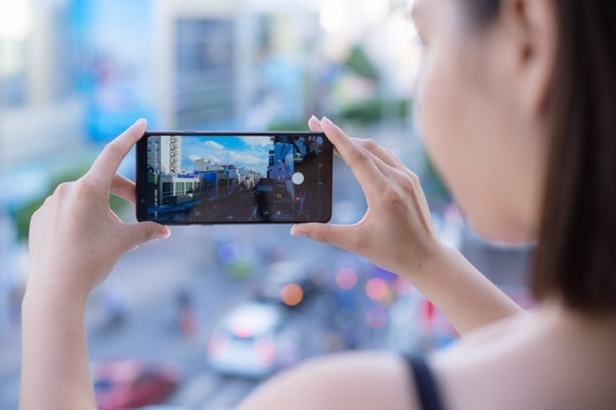 Tin do du lich chon smartphone nhu the nao? hinh anh