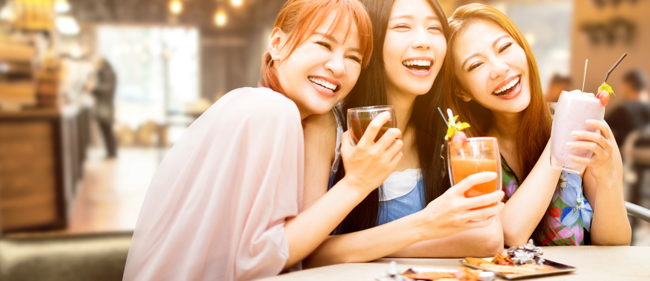 Hoan tien 50% khi thanh toan hoa don ca phe, banh ngot hinh anh