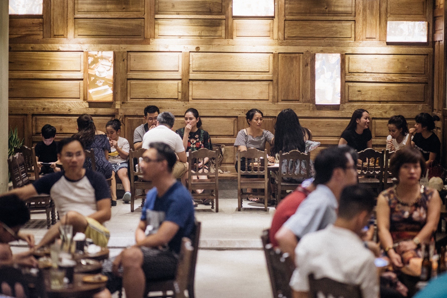 Trai nghiem mo hinh ca phe duong pho Kafa giua long Ha Noi hinh anh