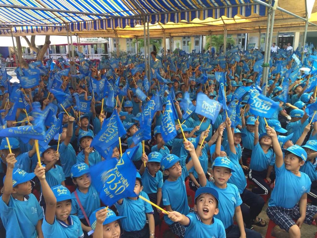 Du an Caravan Thu vien 2030 trao thu vien va qua tang gan 1,5 ty hinh anh