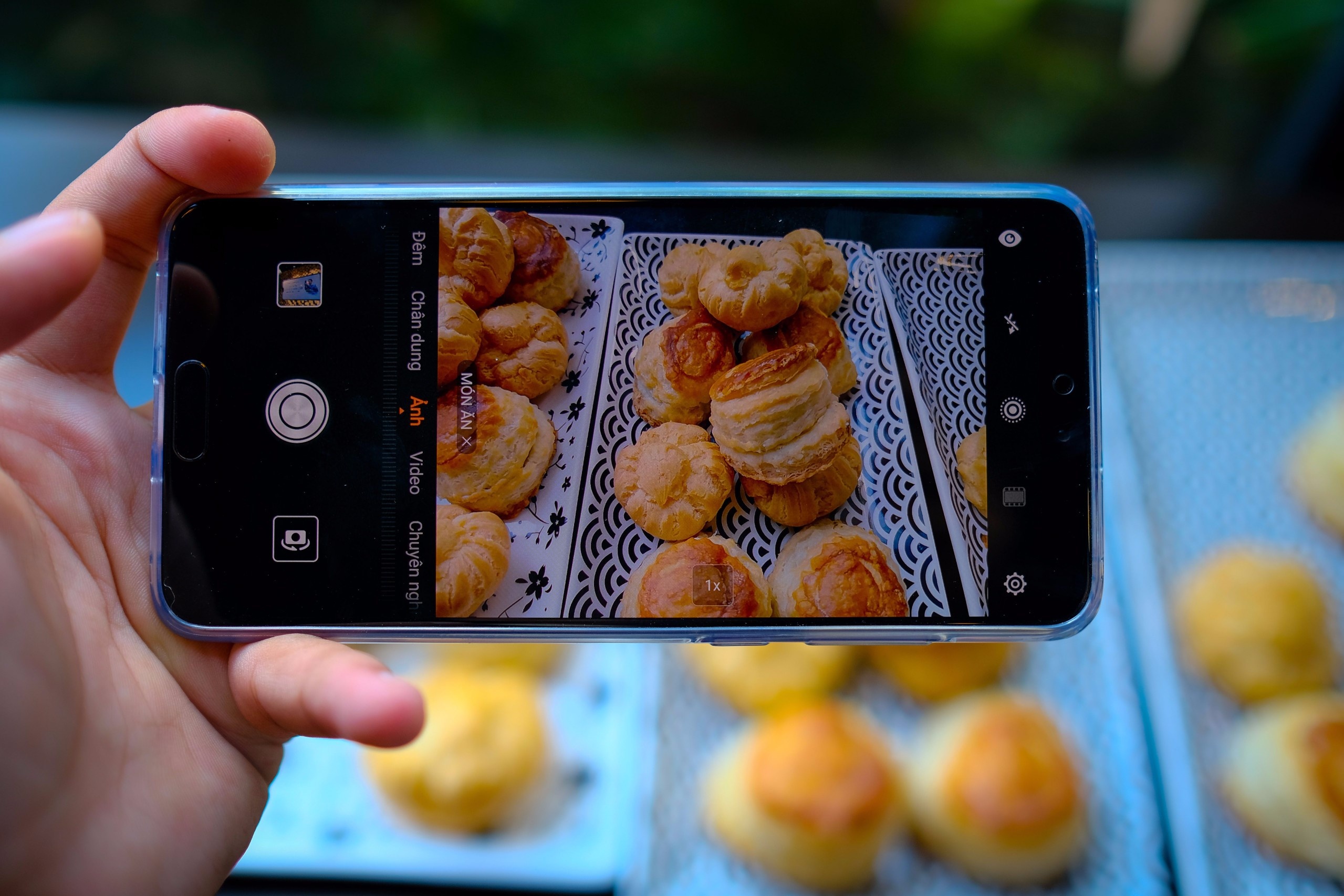 GD Huawei: ‘P20 Pro la at chu bai tai Viet Nam’ hinh anh