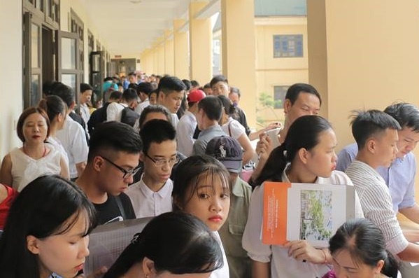 Thi sinh dang ky nguyen vong vao DH Dai Nam tang gap doi nam ngoai hinh anh
