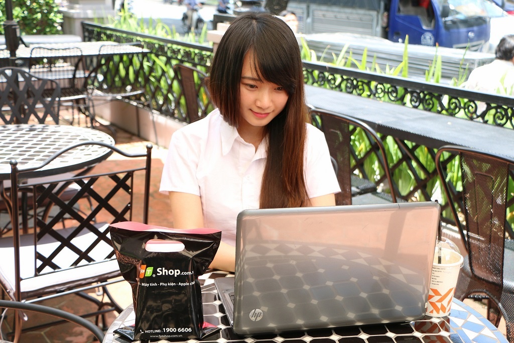 So huu Windows 10 va Office ban quyen khi mua laptop tai FPT Shop hinh anh