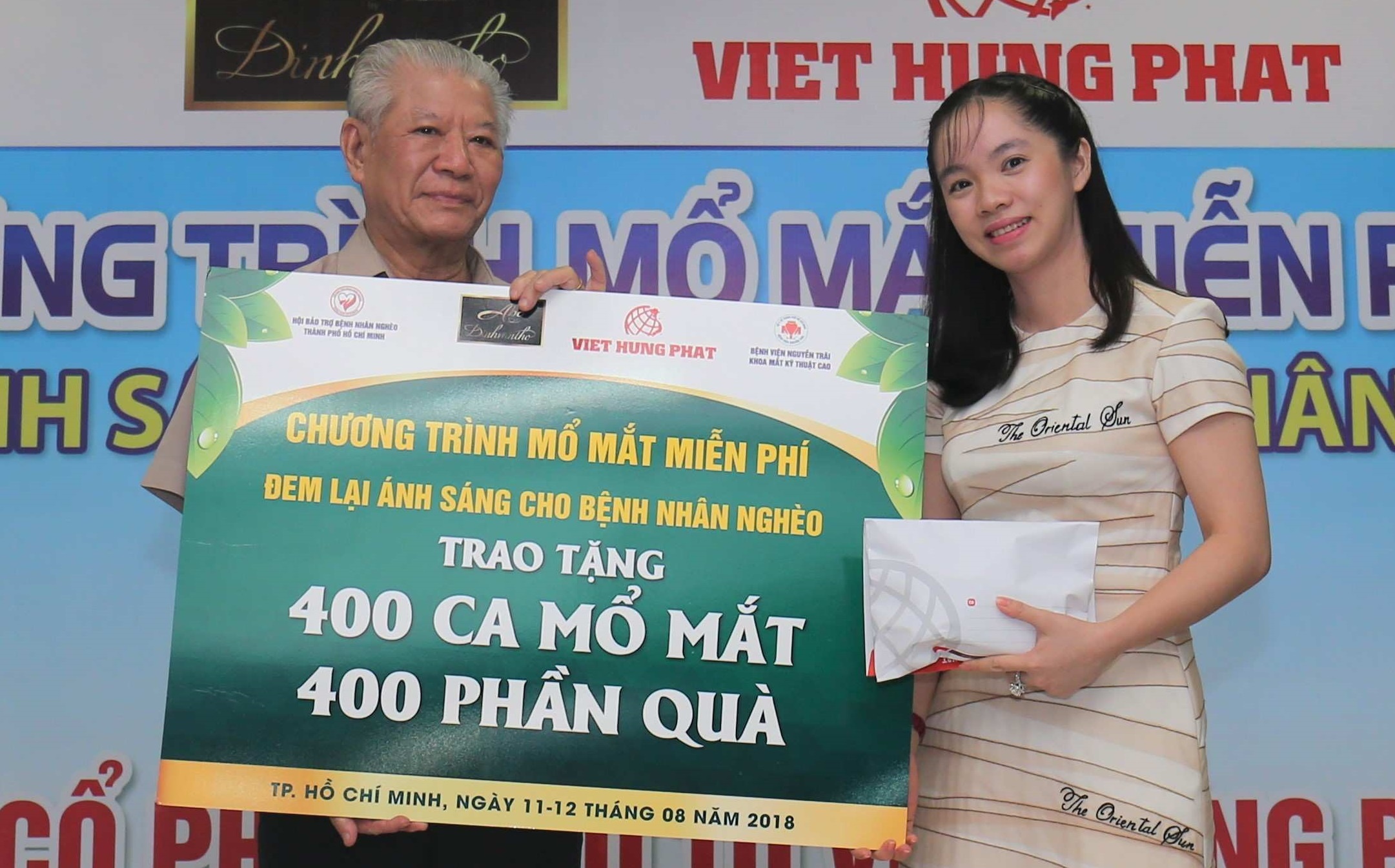 400 benh nhan kho khan duoc mo mat mien phi hinh anh
