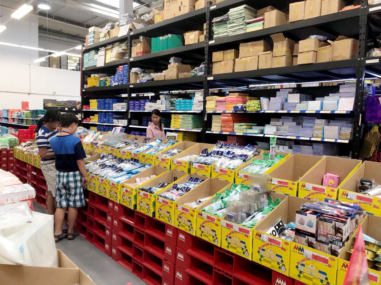 Mega Market giam gia manh hon 400 san pham cho hoc sinh, sinh vien hinh anh