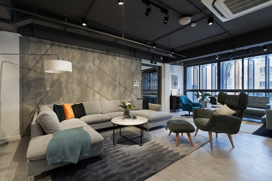 AConcept khai truong cua hang trung bay rong 1.000 m2 tai Ha Noi hinh anh