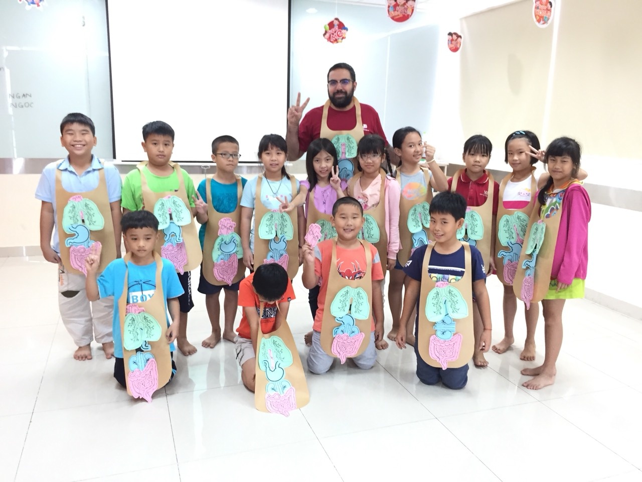 Be tu cham soc ban than, xay dung ky nang song voi khoa Anh ngu he VUS hinh anh