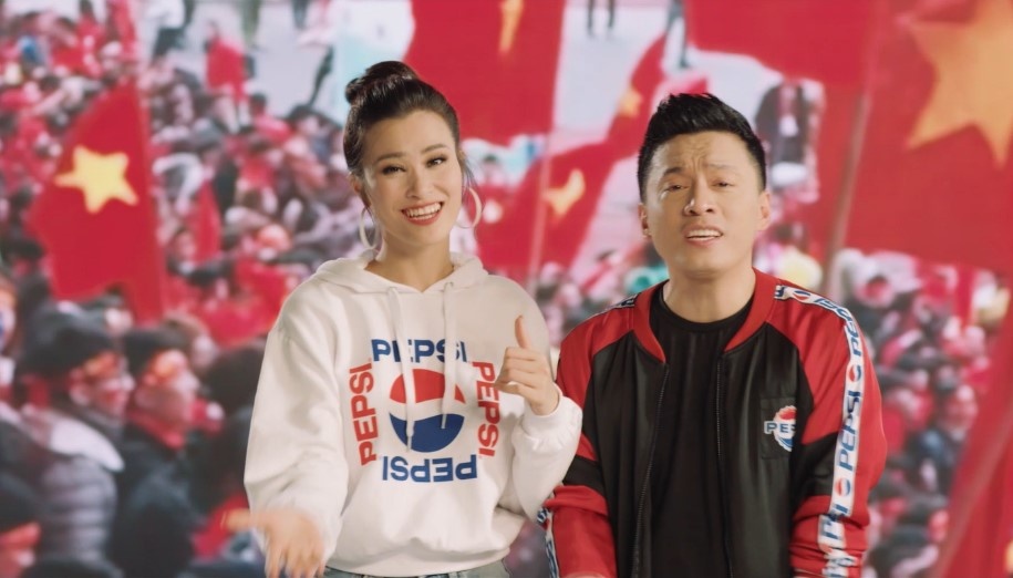 Lam Truong khoac ao moi cho MV 15 nam tuoi 'Khat khao hon' hinh anh