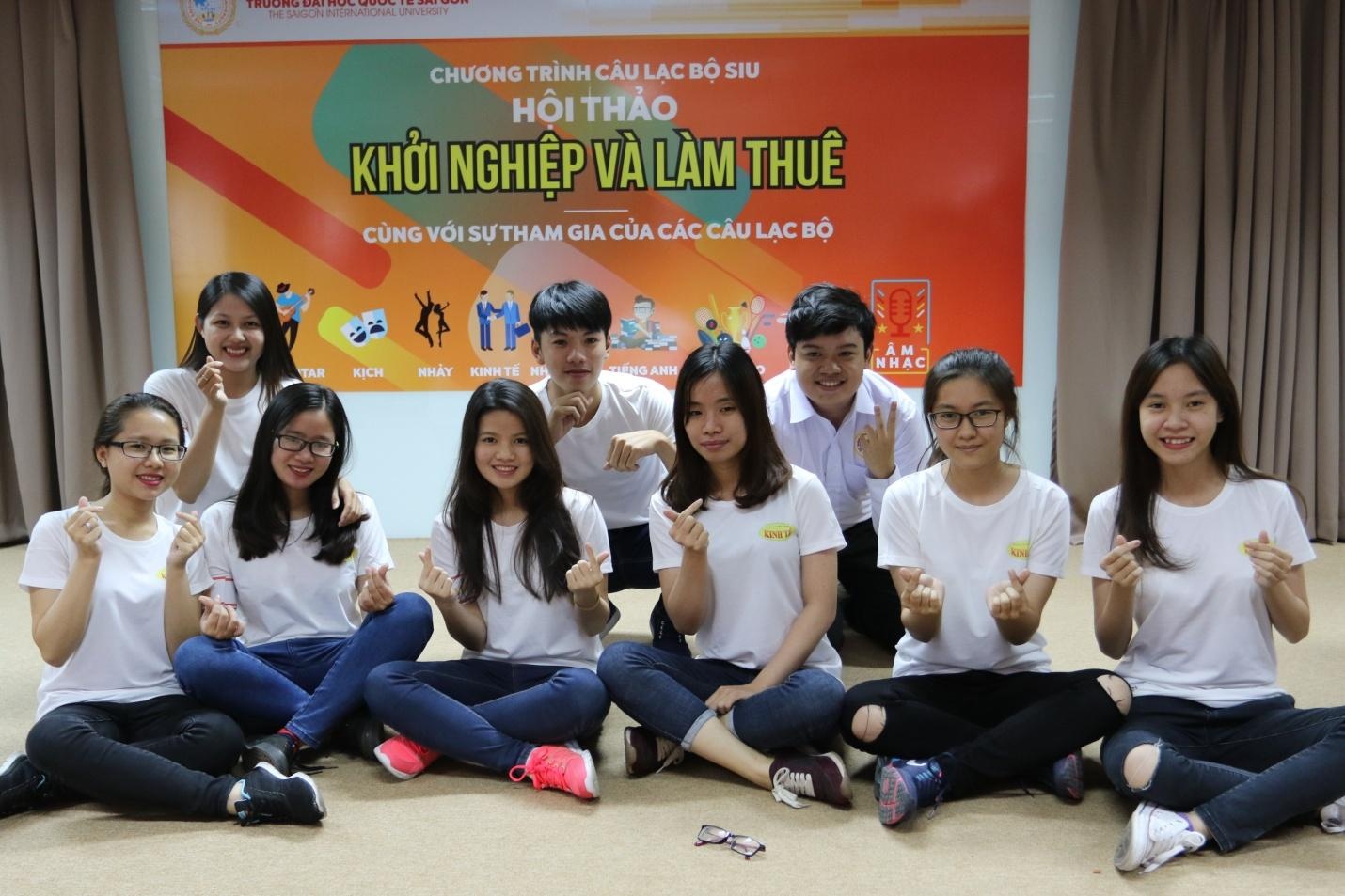 Dai hoc quoc te Sai Gon cong bo xet tuyen bo sung hinh anh
