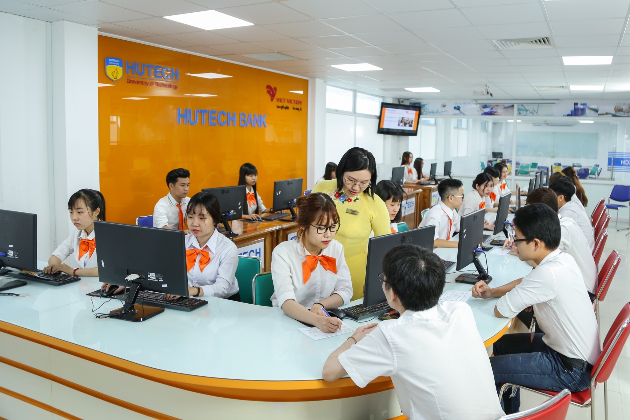 Hutech ảnh 1 Hutech anh 1